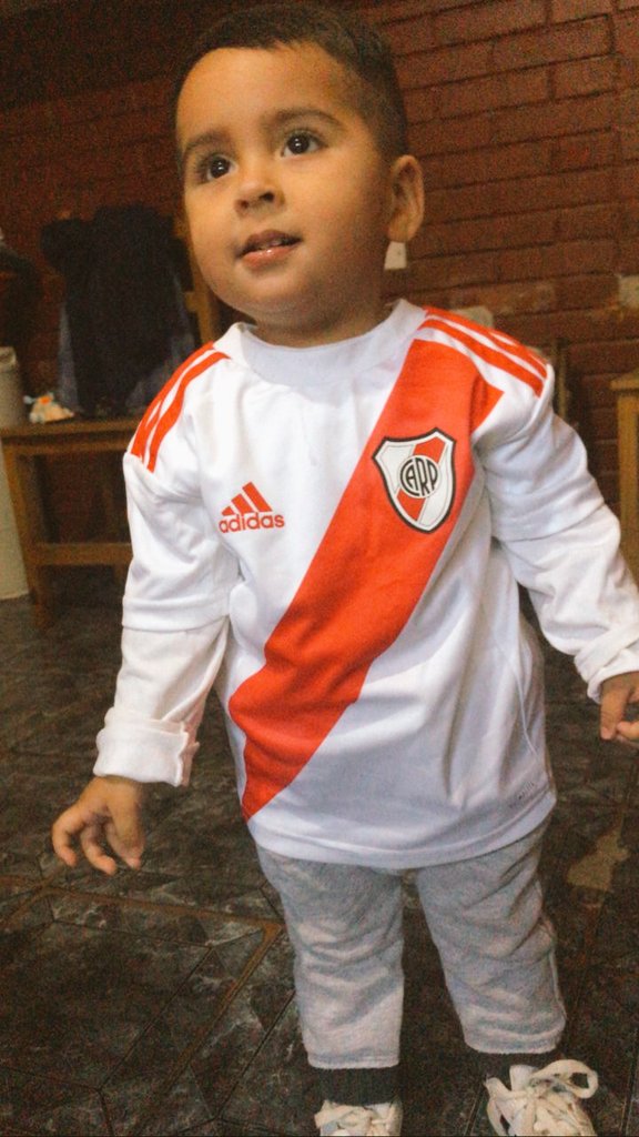 leandrnicolas95's tweet photo. Ser hincha de River es una bendición 🙌🏻🐔💚 https://t.co/ydJMomEdUB