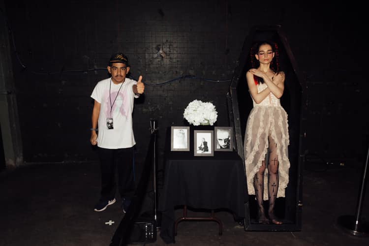 DasWonderGecko's tweet photo. strangest meet and Greet Ever lol The Funeral of  @poppy Poppy
#Poppy #Concrete #IDisagree #Bloodmoney #IDisagreeTour #BrooklynBazzar #PoppySeed #Funeral #WWENXT #CharlotteQuinn
#AnythingLikeMe #FilltheCrown
#NothingINeed #SitStay
#BiteYourTeeth #SickoftheSun
#DontGoOutside https://t.co/qtKTEH65Nq