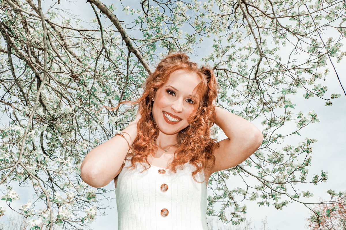 LakinOverton's tweet photo. momma = personal photographer !!! https://t.co/TbyszpYWCm