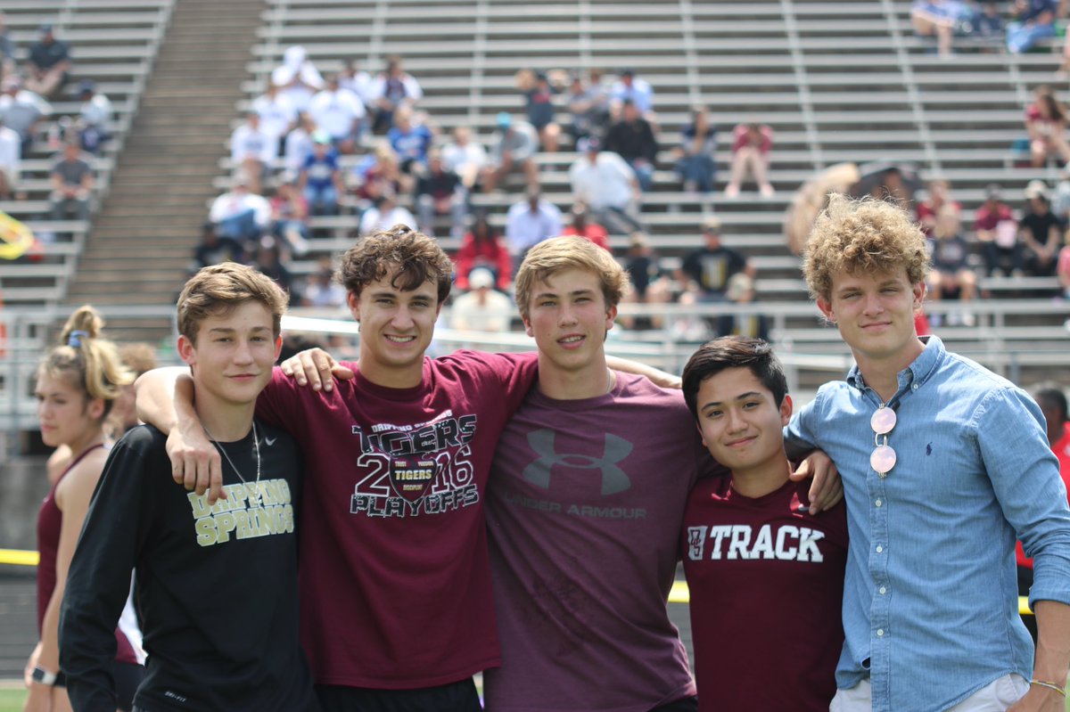 adairphoto16's tweet image. FOR ALL THE HIGH SCHOOL STUDENTS,ATHLETES,SENIORS AND COACHES GETTING THEIR SEASON CUT SHORT,THIS VIDEO IS FOR YOU. #drippingspringstigers #keepemsafe #stayathome @CoachGZimmerman @KDRPFM  @marisatuzzi 💕 youtu.be/lk4bj9vVlgQ