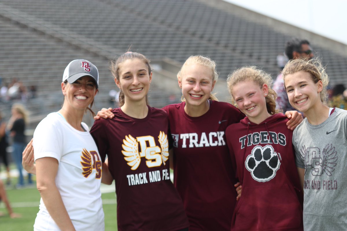 adairphoto16's tweet image. FOR ALL THE HIGH SCHOOL STUDENTS,ATHLETES,SENIORS AND COACHES GETTING THEIR SEASON CUT SHORT,THIS VIDEO IS FOR YOU. #drippingspringstigers #keepemsafe #stayathome @CoachGZimmerman @KDRPFM  @marisatuzzi 💕 youtu.be/lk4bj9vVlgQ