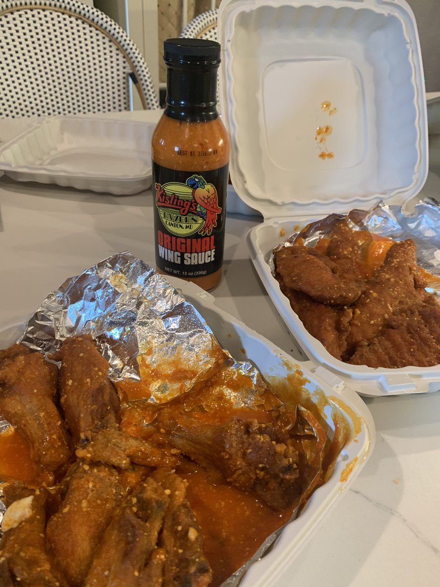 JackKrabbe's tweet photo. @Tokesq @TurkeyToGo I only cheat for @Kislings4wings #cheatingvegan https://t.co/sOfv4rixZF