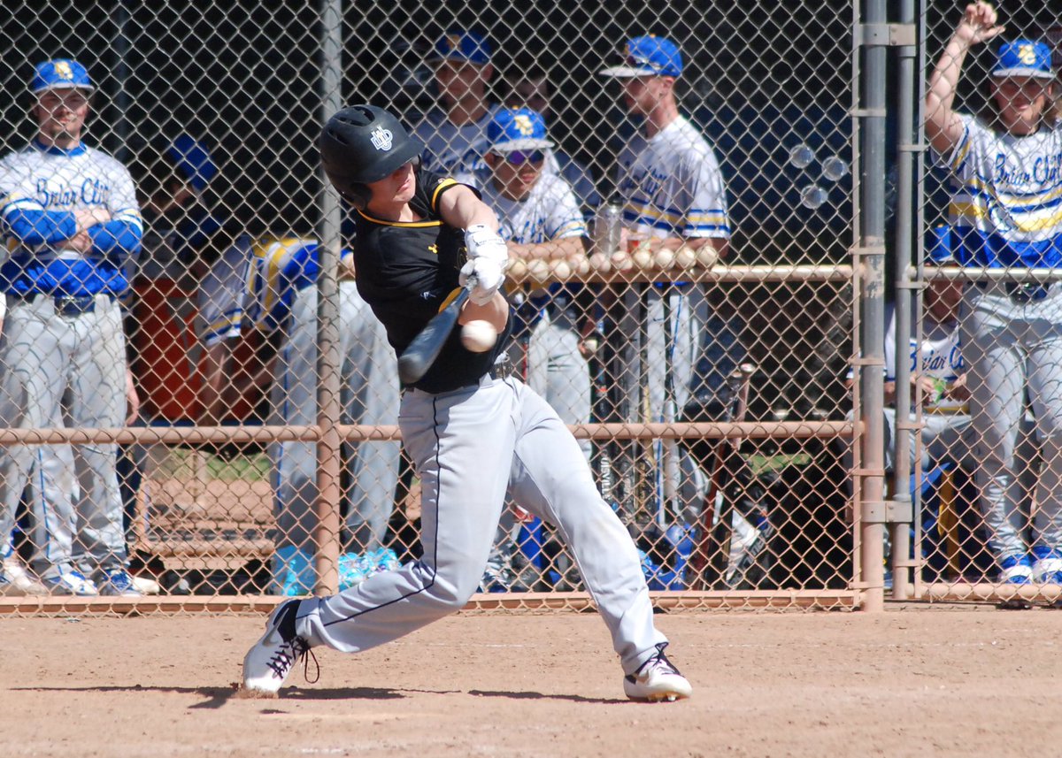 RandyPullar's tweet photo. On National Student-Athlete Day, we celebrate our two that are currently home, @austin_pullar23 &amp; @ajflash21. Integrity, high standards, and teamwork in-class and on-field. https://t.co/bXBJEnDMPH