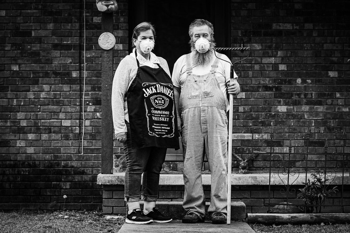 Quarantine 2020 with the Henson’s #frontporchproject #thefrontstepsproject #COVID19 #Covid_19 #selfquarantine #StayingAliveTogether