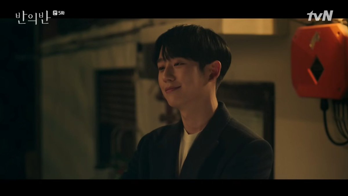This cute little flirty thing they have going on it's giving me life. The chemistry is sizzling! #APieceOfYourMind  #ChaeSooBin  #JungHaeIn