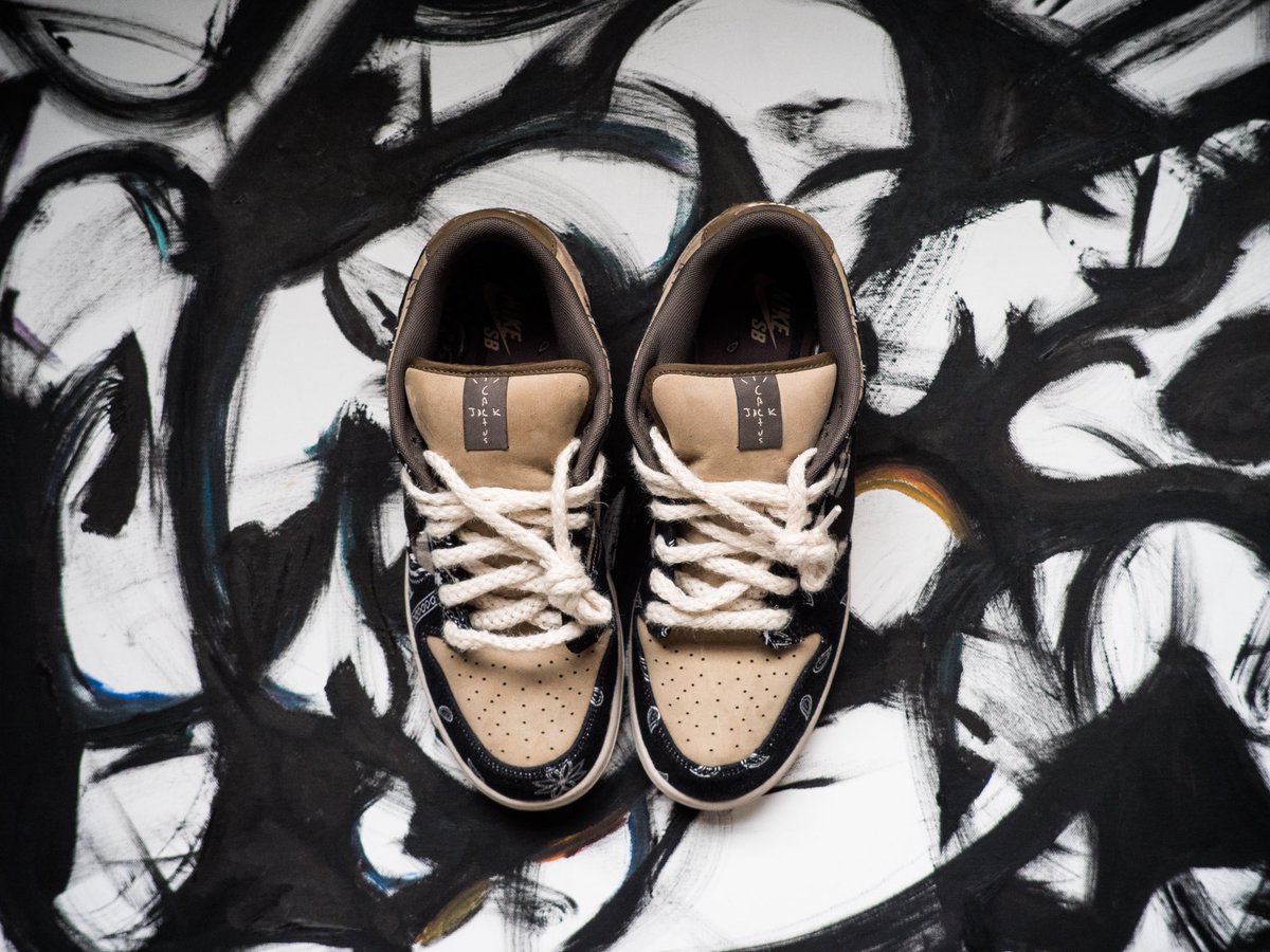 j0j0sayz's tweet photo. #Quarantine Photoshoot: “KICK ART” 
Featuring: #TravisScott @trvisXX X SB Dunk Low PRM QS ‘#CatcusJack’ &amp; @dagodlos’ Art https://t.co/X8eGpAjeX1