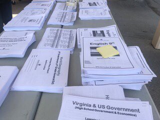 NPSchools_VA's tweet image. Thank you to Ms. Wendy Burke, Ms. Angela de Mik, Ms. Bernadine Williams, Ms. Julianne Gillenwater, and Ms. Linda Evans for their hard work today at #StHelenaES.

#LearningInPlace #NoKidHungry #WeAreNPS