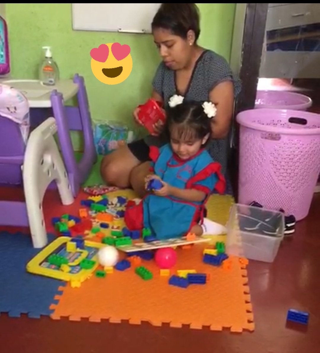 juanortiz10lay's tweet photo. Felicidad eterna..😍😍 mi adoración en clases y mi vida enseñandole ❤💕
#Clasesvirtual 💕❤😍#DYOM #KEMV https://t.co/vCbK16CArM
