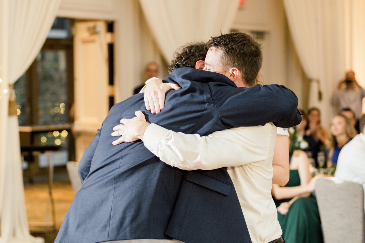 lukecombs's tweet photo. I was the first man standing next to my best friend the day the love of his life said “I do” to him
I was a couple beers deep but I still remembered that speech

Music video for “Does To Me” is out now: https://t.co/nn6gn9x5ot

Photos: @abbygracephoto | Beer: @millerlite https://t.co/Y6aaqKL8vU