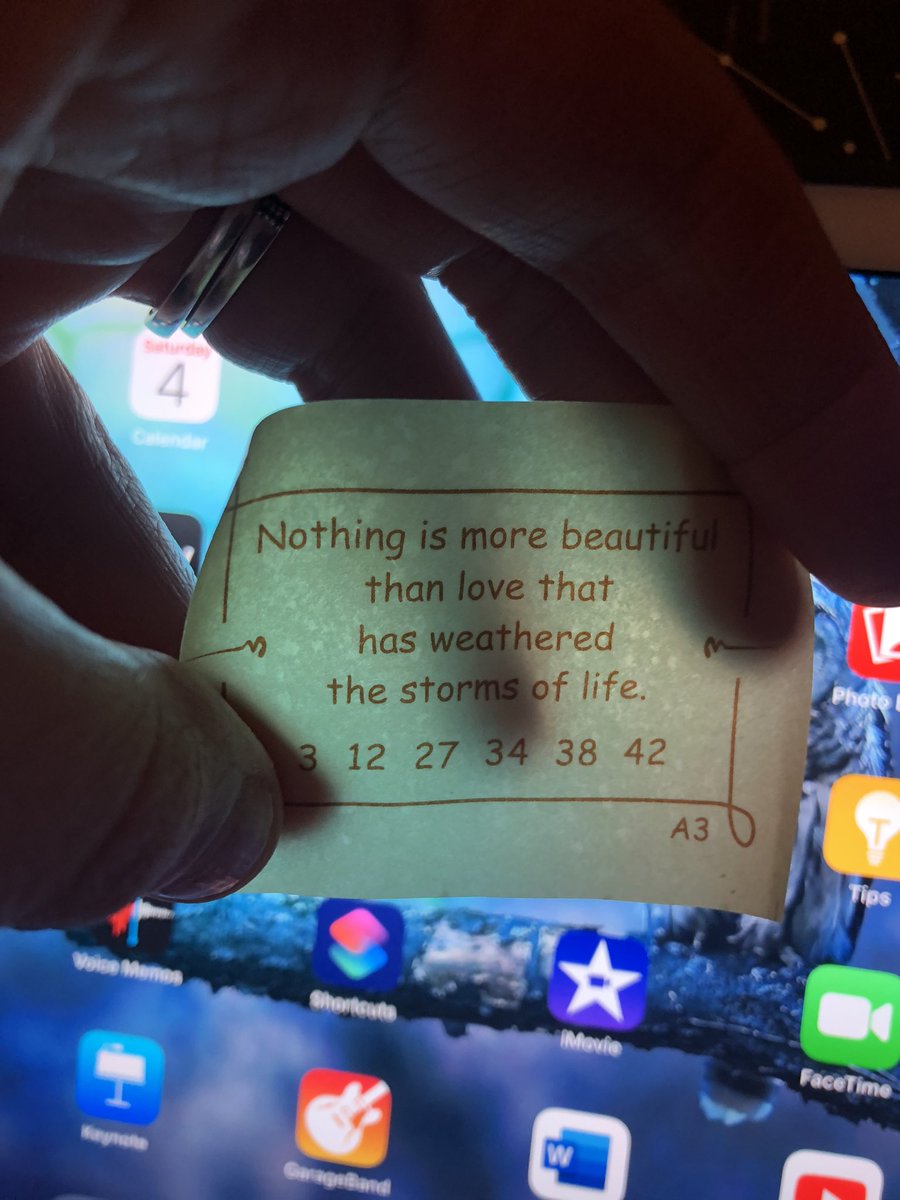 biss_the_batcat's tweet photo. Kinda cheesy but this fortune reminded me of my love and how weโre all going to eventually come out of this stronger. โค๏ธ #depression #depressed #Anxiety #anxietydisorder #socialanxiety #socialanxietydisorder #avoidantpersonalitydisorder #avoidantpersonality #socialisolation https://t.co/Rt8DdVucPV