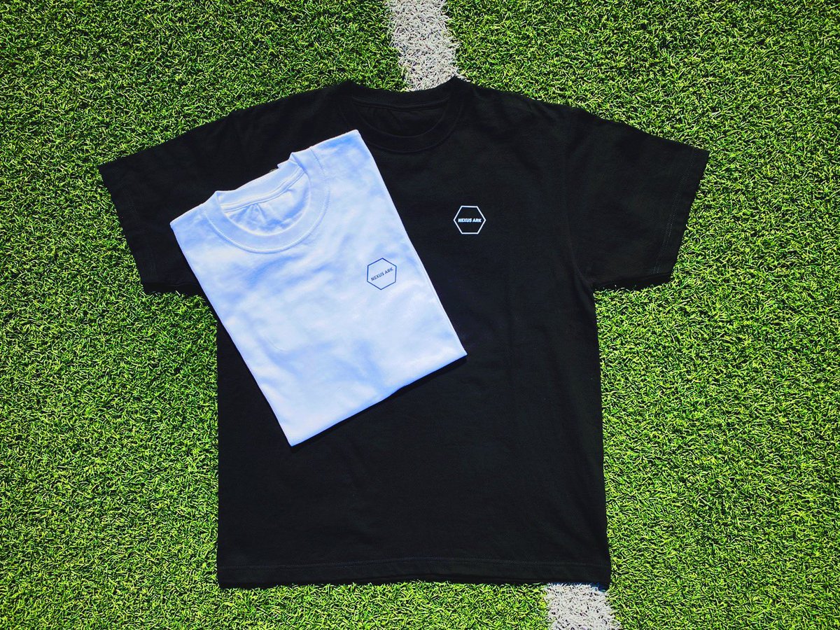nexus_ark_'s tweet photo. #NEXUSARK 
NEXUS ARK Hexagon tee
color 👉 White . Black
size 👉 S . M . L . XL 
price 👉 3300円+送料500円（全国均一）
⚠️受注生産になる為、お届けまでに7日〜10日程度お時間いただいております。
⚠️画像と実物が異なる場合がございます。ご了承くいださい。

ご質問等はHP、DMで���っております https://t.co/KIxNnj1heU