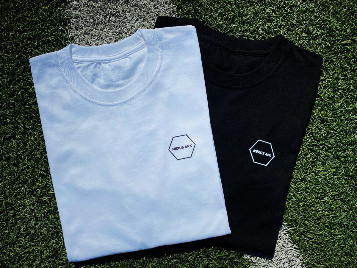 nexus_ark_'s tweet photo. #NEXUSARK 
NEXUS ARK Hexagon tee
color 👉 White . Black
size 👉 S . M . L . XL 
price 👉 3300円+送料500円（全国均一）
⚠️受注生産になる為、お届けまでに7日〜10日程度お時間いただいております。
⚠️画像と実物が異なる場合がございます。ご了承くいださい。

ご質問等はHP、DMで���っております https://t.co/KIxNnj1heU