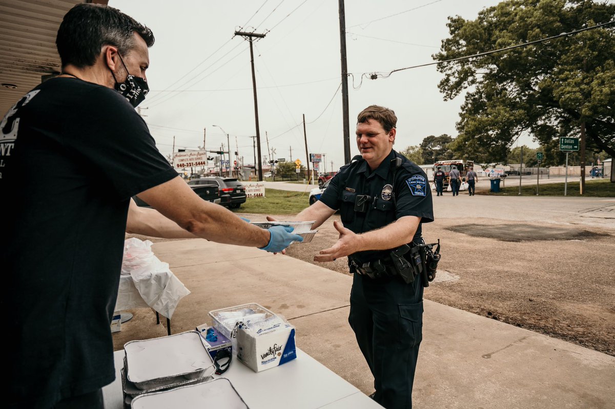 TankLawrence's tweet photo. Proud to announce our @HotBoyzTM pop-up fed another 300 first responders today! We continue helping these businesses who have been hit hard by the effects of Covid-19, &amp; brighten the day of those who are still sacrificing to keep us safe while we stay at home social distancing! https://t.co/sQS8naame9