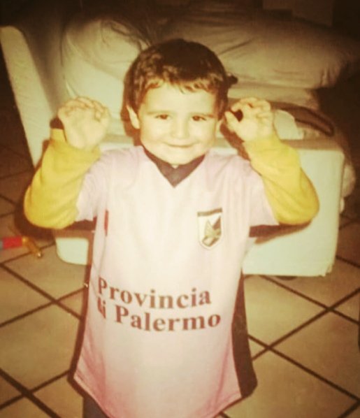 daviderumore17's tweet photo. Finché morte non ci separi.. 💗⚫
#Ssdpalermo #Palermo #Palermocalcio #dasempre https://t.co/euaon6e5gG