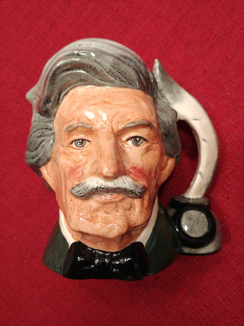 BettysTreasure's tweet photo. Royal Doulton Toby Jug - Character Jug - Collector Jug - Doulton Collectable - hand painted https://t.co/5ifvHxQkqO #vintage #collectibles #marktwain #tobyjug #characterjug #madeinengland #royaldoulton #bettysattictreasures https://t.co/fRrrpThEr3