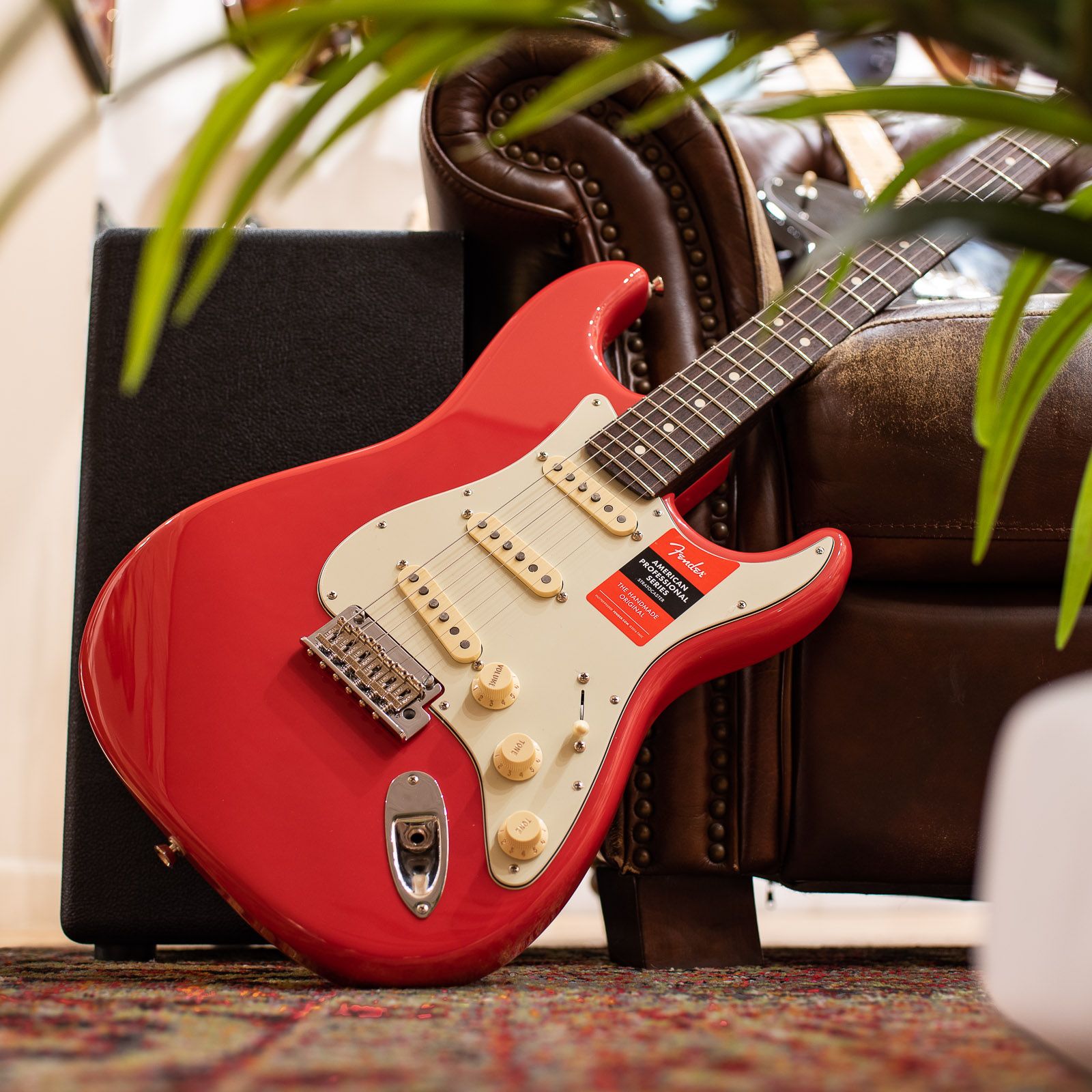 Fender stratocaster fiesta red rosewood deals