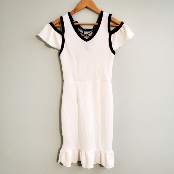 nwhis0510's tweet photo. So good I had to share! Check out all the items I'm loving on @Poshmarkapp from @sarieboo96 #poshmark #fashion #style #shopmycloset #xoxo #forever21 #teeki: https://t.co/6i1E2r19wh https://t.co/Mwj4grbzre