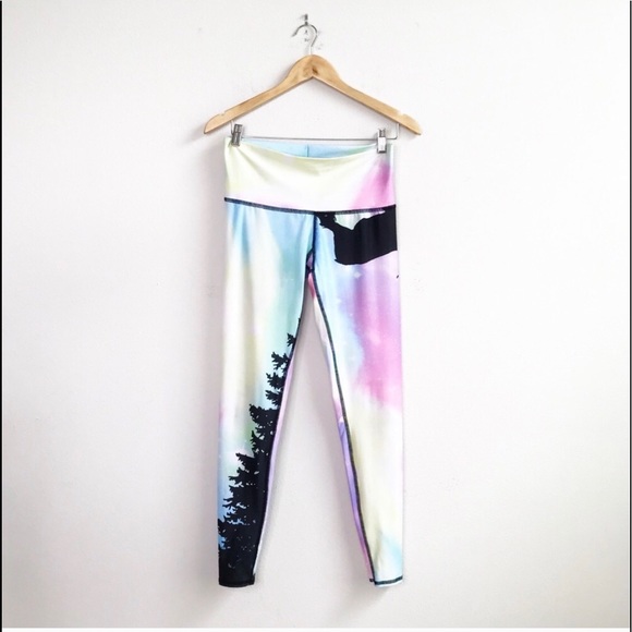 nwhis0510's tweet photo. So good I had to share! Check out all the items I'm loving on @Poshmarkapp from @sarieboo96 #poshmark #fashion #style #shopmycloset #xoxo #forever21 #teeki: https://t.co/6i1E2r19wh https://t.co/Mwj4grbzre