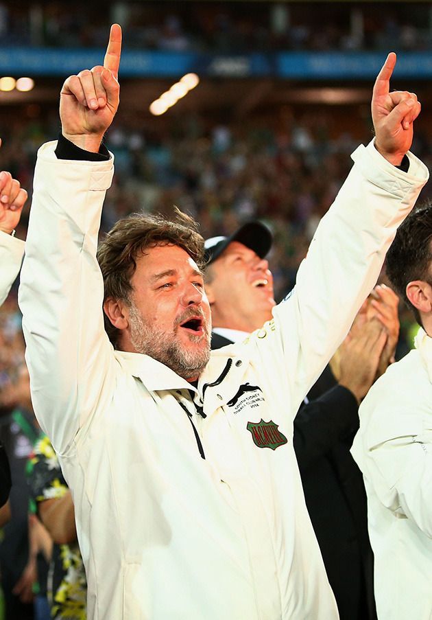 SSFCRABBITOHS's tweet photo. Happy Birthday @russellcrowe 🐇❤️💚 #ForeverARabbitoh #OldestProudestLoudest https://t.co/XOFiCIAQFG