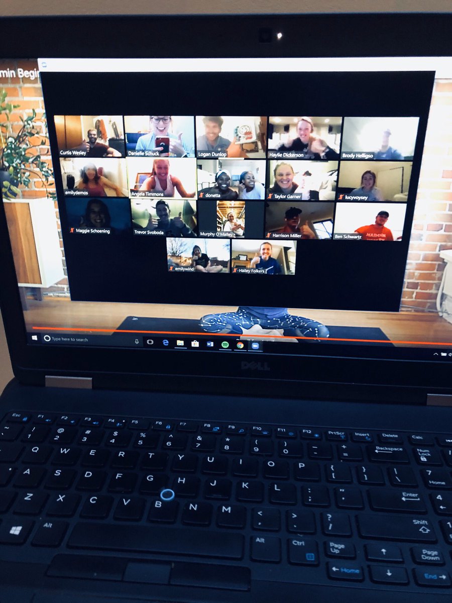 dschuckATC's tweet photo. Thanks @RavensVB &amp; @RavenMLAX for joining me in our first #MindfulnessMonday of the month! 30 uninterrupted minutes focusing on breathing and stretching with many faces I’ve dearly missed! @ravenathletics @Atchletic_ATC https://t.co/zFIOtffjzq