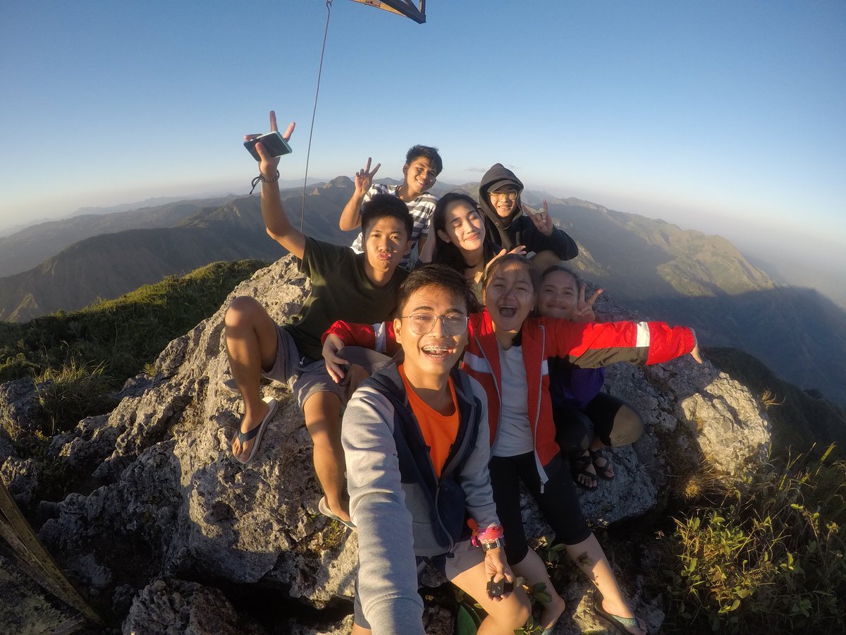 thekatalystt's tweet photo. i miss hiking and crazy adventures!!! https://t.co/Bw0mPiBw4V