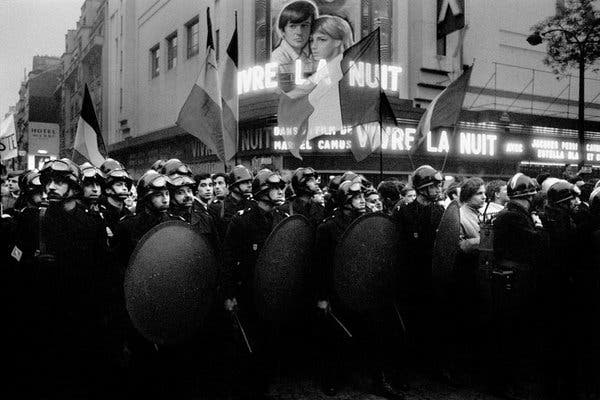 выступления во франции 1968. восстания 1968 года. советские войска в праге чехословакия 1968. 1968 чехословакия пражская весна. чехословакия 1968.