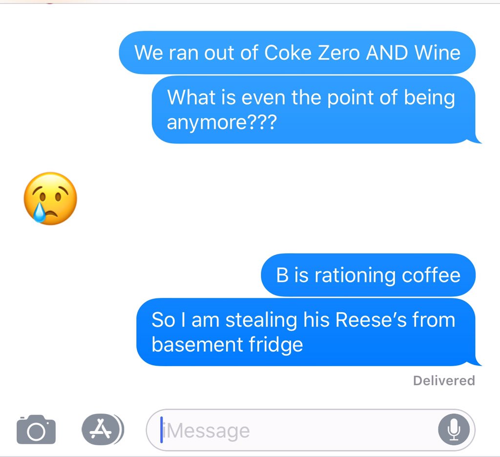 Lifeiskitsch's tweet image. B now knows to quadruple up on our Kroger pickup snax. Whatever he thinks is his? Is also mine. #pandemicpanic #mollyproblems