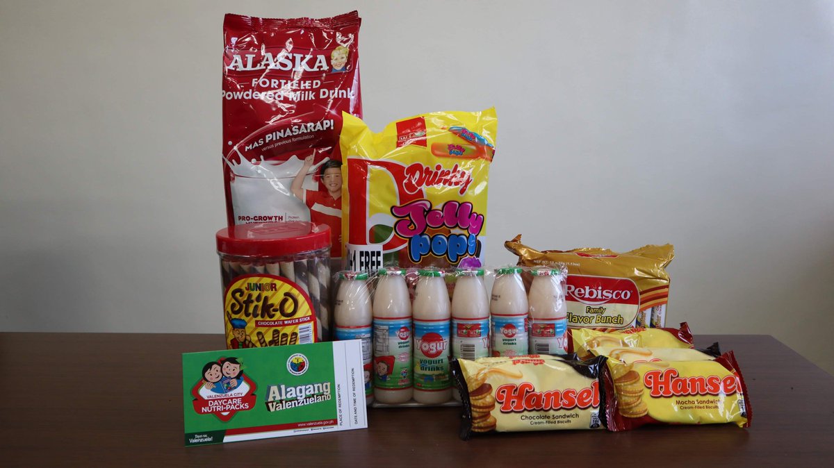 valenzuelacity's tweet photo. Bawat #AlagangValenzuelano #NutriPack ay naglalaman ng gatas, Stik-O (donated by Ecco Food Corp), jellies, yogurt drinks, and biscuits. Ang recipient ng bawat nutri-pack ay enrolled students ng public daycare centers sa Valenzuela City. https://t.co/moSCJjDdCm