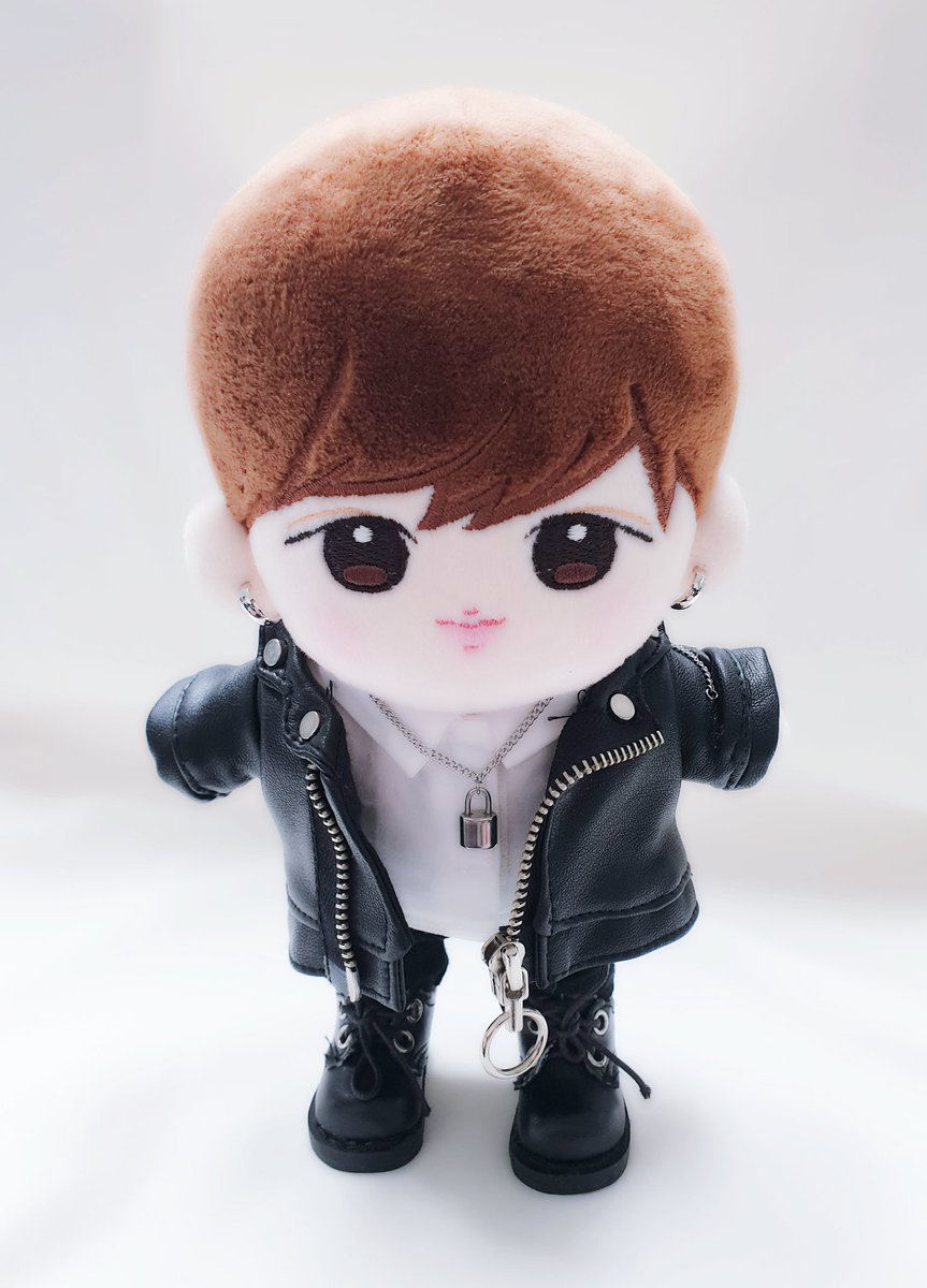 🎉Dive in color 콘서트 
     VOD 출시기념 RT이벤트🎉

어제 너무 행복했어서 이벤트 합니당~^^

🎁 자물쇠 목걸이+여권+여권케이스
길이조절이 가능해서 15,20겸용이에요

조건 👉 RT + 하늘2기 인증

당첨자발표 👉 4월 8일 오후

#하성운 #하늘 #우끼행
#Diveincolor