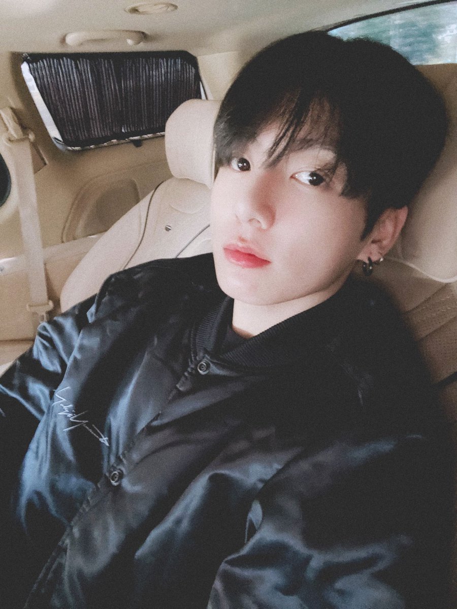 Sft_bunny's tweet photo. Just open this acc and i see this pict im ashdjdjdkfk https://t.co/k5xTrSxOig