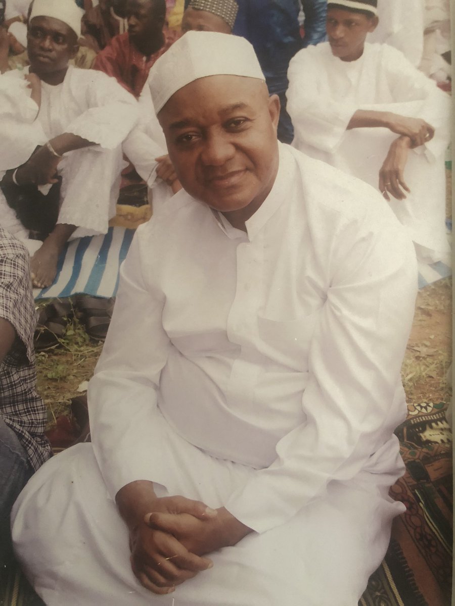 satemama's tweet photo. My sweet and kind Daddy is gone, so much of me is you. 💔
I am so so heartbroken and I am so terrified please keep you and yours safe and please stay home!! This virus can be so dangerous. 🤍🤎RIP Alhaji Tee🤎🤍  So many people are crying for you right now. https://t.co/EV6VTlhQed