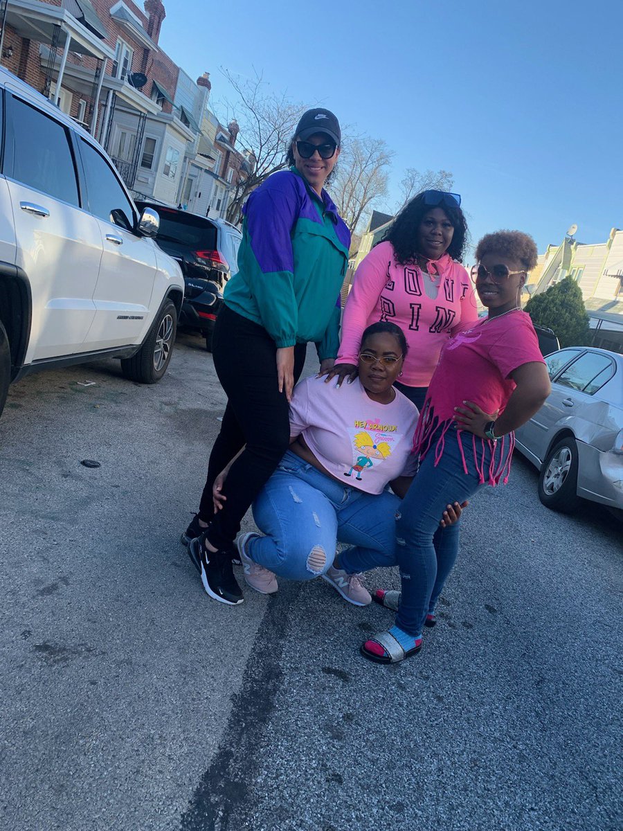 MyNote__book's tweet image. My two aunts in the middle left us to soon... we decided to pay homage ❣️...  them .. us 🤞🏽