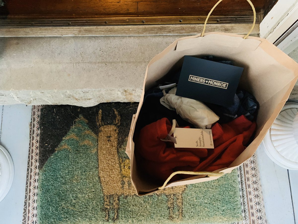 Add doorstep delivery from <a href="/MinersMonroe/">Miners+Monroe</a> to the list of things getting us through COVID lockdown. At my door w/in 2 hrs of submitting my order online and w/personalized card from Davey, Kim &amp; Tripp. Simply amazing. Now more than ever, #shoplocal #shopsmall #shopPitt