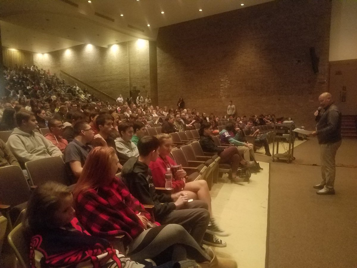 medudekpl's tweet photo. It's happy assistant principal week! Give it up to @DucharmeKeith for his awesome dedication to BMR and for dealing with me for these past 8 years! Let's continue this journey #awesomeAP https://t.co/2PNSmKQO6x