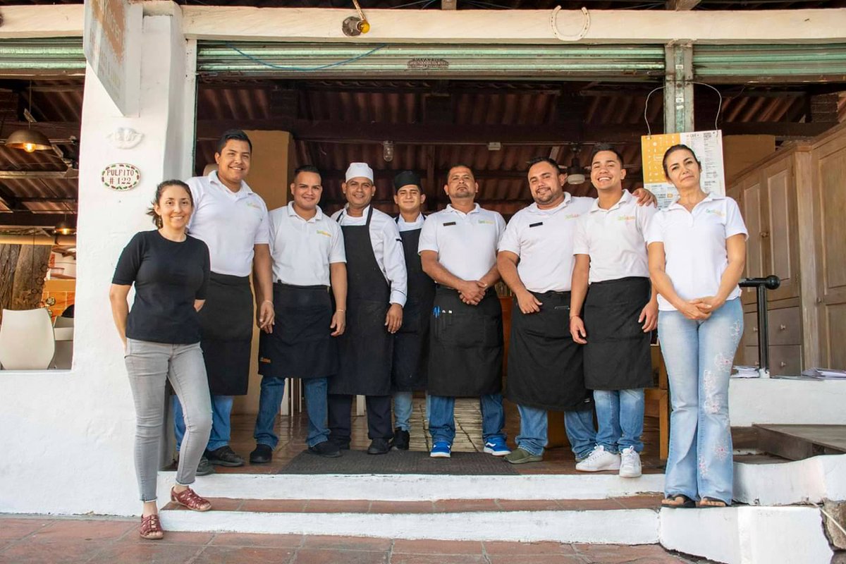 CocosKitchen1's tweet photo. Extrañamos a cada uno de nuestros clientes, amigos, proveedores y sobre todo, a nuestros colaboradores. Actualmente la prioridad somos cada uno de nosotros y esto es algo que juntos vamos a lograrlo. 

¡Nos vemos pronto, mantente sano!

ATTE: Equipo Coco's Kitchen  ❤️ https://t.co/JDkZZowFVe