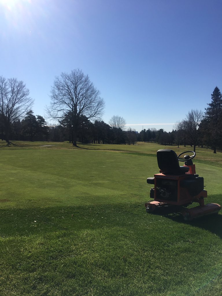 The last few days have been busy for the team @BayviewClub ... great weather has allowed us to fit some mowing into the lineup alongside our continued efforts for spring debris cleanup. Stay safe out there!