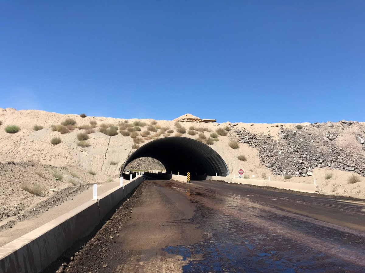 desertmtncorp's tweet photo. These Arizona #minetailings #haulroads are on a quarterly #dustcontrol treatment plan. We use #RoadLoc - our eco-friendly #ligninsulfonate, naturally occurring #organicpolymer for outstanding performance. https://t.co/ipPxqSJm9Y #dustcontroltreatmentplan #RoadLoc https://t.co/gaHodWpCwe