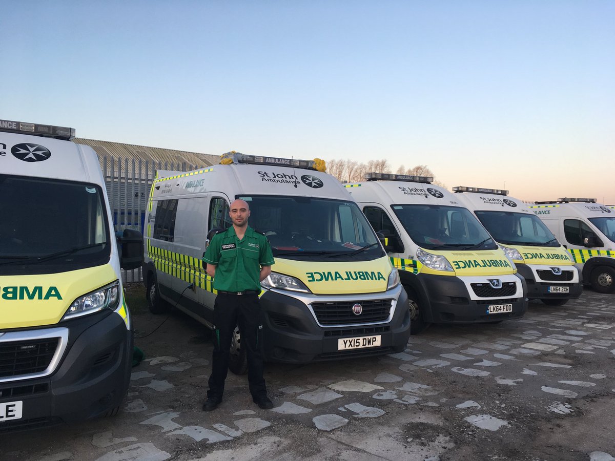 More than 500,00 people have volunteered to help the NHS through the coronavirus. Also part of the huge response, ⁦<a href="/stjohnambulance/">St John Ambulance England</a>⁩ who will support hospitals across the country in the coming weeks. ⁦<a href="/GMB/">Good Morning Britain</a>⁩ #VolunteersAgainstCovid19