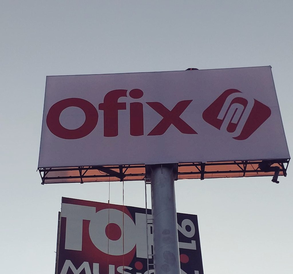 QroIndustrial's tweet photo. Realización de Anuncio #Espectacular con corte de vinil para Ofix Querétaro.

Si tú también necesitas #publicidad exterior nosotros podemos apoyarte.

📞 442 1218780
📧 direccion@queretaroindustrial.com

#Querétaro #GranFormato #AnuncioLuminoso #CambioDeImagen https://t.co/DbSBWNkd7C