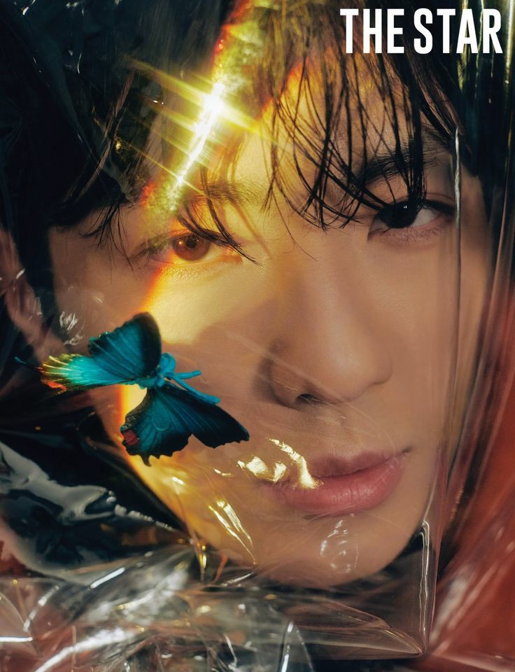 Kim Yonghee (20) is second-to-youngest. He is the visual and vocalist of the group. He has a Parakeet named Sarang.