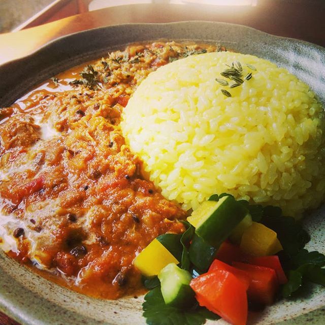 SShinkoji's tweet photo. 支払いしにきました❗️ 今日は#鯛出汁 #そぼろカレー と
#チキンカレー
あいがけ。

#あかつきカレー 
#スパイスカレー 
#カレー
#大阪 #阿���野区
#西田辺 #子連れランチ
#前回支払い忘れて帰った https://t.co/ZX3HARGlnY