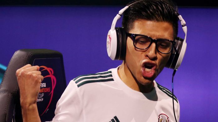 CSIROdigital's tweet image. Coronavirus has stalled traditional sports around the world. Normally spoiled for choice in the winter months, sports fans have been left with empty weekends indefinitely. Esports are here to fill the weekend void. abc.net.au/news/2020-03-2…