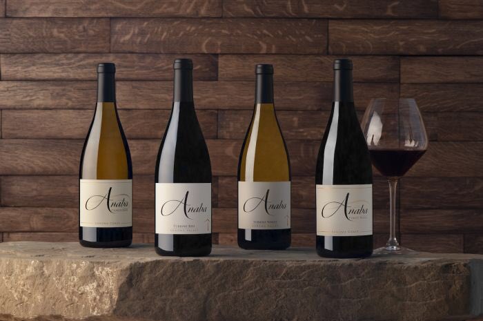 Wine tasting rooms are closed, forcing vintners and wineries to get creative. #Wine as #Comfort: Sonoma’s Anaba Wines justluxe.com/lifestyle/dini… via <a href="/JustLuxe/">JustLuxe</a> <a href="/AnabaWines/">Anaba Wines</a> <a href="/InsideSonoma/">InsideSonoma</a> @sonomavintners