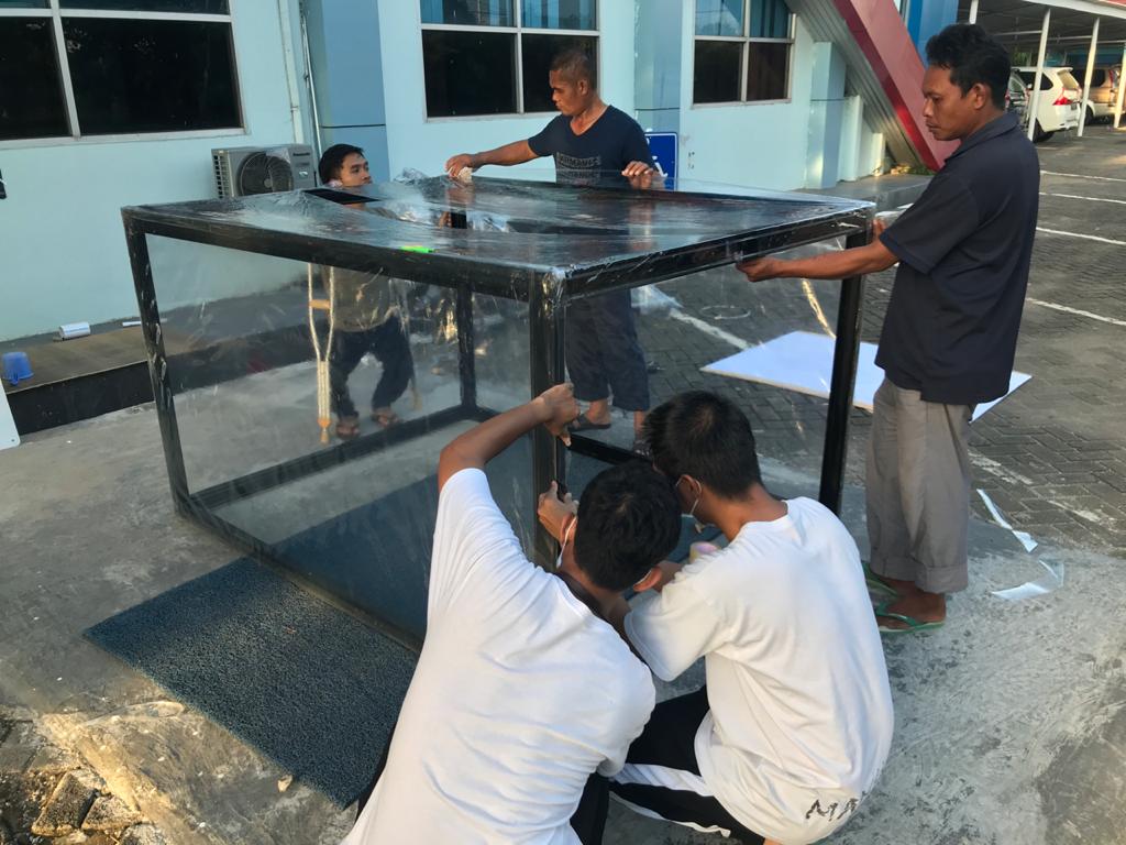 bpspl_makassar's tweet photo. #SahabatBahari, dgn terbitnya SE MKP No. B.171/2020 ttg Penghentian Smentara Seluruh Keg. Perkantoran di Lingk. KKP &amp; INPRES 4/2020 ttg Recofussing Kegiatan, Realokasi Anggaran dlm Rangka Percepatan Penanganan COVID-19, #BPSPLMakassar merespon cepat dgn mlakukan upaya preventif https://t.co/mVDwAiubYf