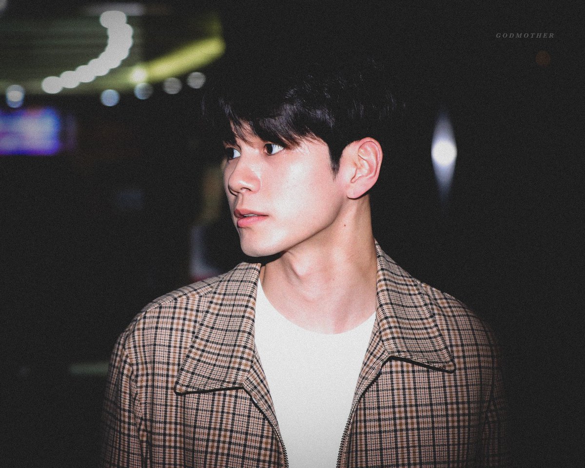 aforyohan's tweet image. yang ngefoto                              yang difoto 😚