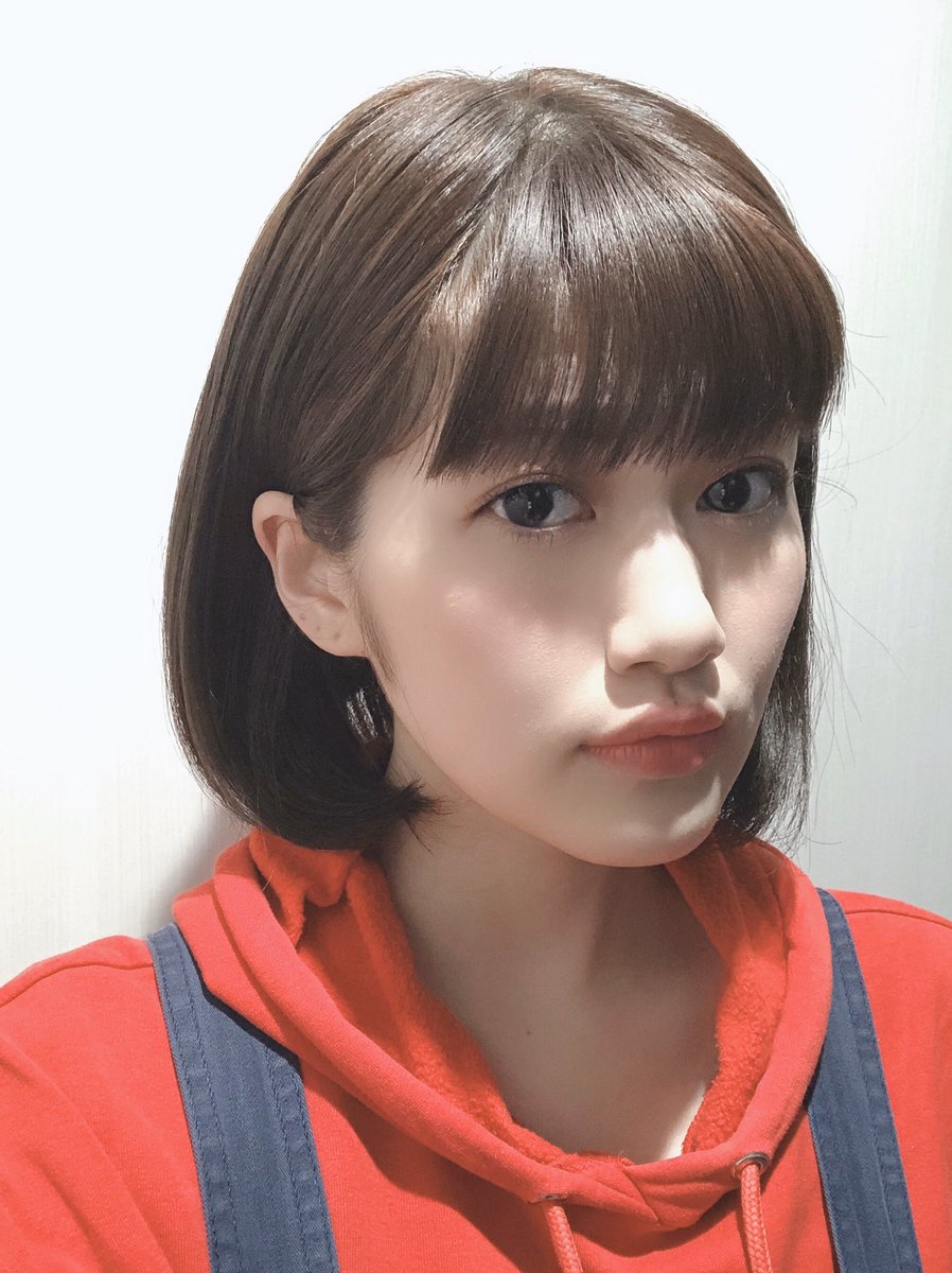 アサヌマ理紗 Sur Twitter ありがたいことにお仕事決まりまして茶髪 でも元の髪の毛暗いから全然明るくならなかったよー おひょー てかほんと憧れだったんだけどお仕事の為に髪の毛染めますっていうの 本当に憧れだったんだけど 嬉しい 沢山感謝