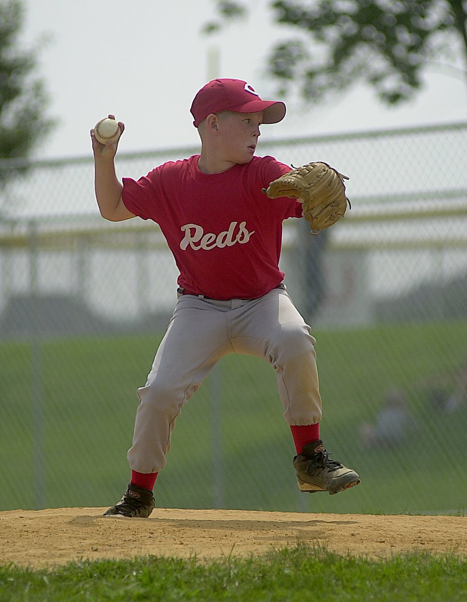 RichmondRsports's tweet photo. While local sports are on hold ....
We thought it would be fun to go back in the Richmond Register archives ...
So, here's a flashback to a Richmond Little League game from from August, 16 2003 ....

Does anyone recognize any of these players? https://t.co/BAFUmCRZ6C
