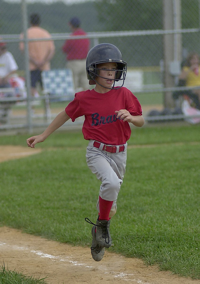 RichmondRsports's tweet photo. While local sports are on hold ....
We thought it would be fun to go back in the Richmond Register archives ...
So, here's a flashback to a Richmond Little League game from from August, 16 2003 ....

Does anyone recognize any of these players? https://t.co/BAFUmCRZ6C