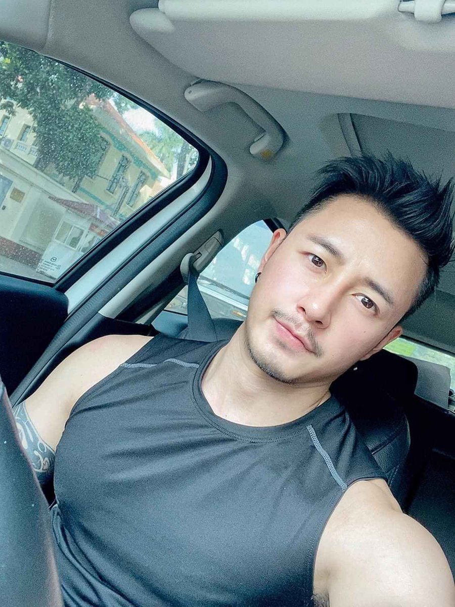 StoreNam's tweet photo. Đẹp trai như tài tử Hồng Kông thì không ai khác ngoài anh.
Mặt đẹp, body đẹp, con nhà giàu, giỏi, nhưng ngoài nhỏ con hơn hình https://t.co/LG2to1HHHr