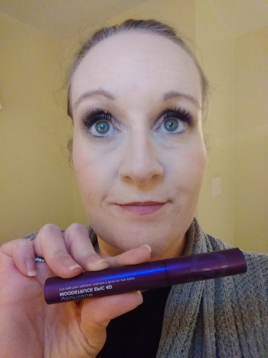 LeafGal79's tweet photo. Only 2 days left for F R E E shipping on my entire site! https://t.co/d4zoi94Wka
#makeup #beauty #younique #4dmascara https://t.co/j32kMa1nl1